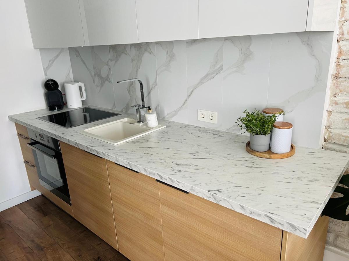 The Right Coast Apartment With Free Private Parking Riga Eksteriør billede