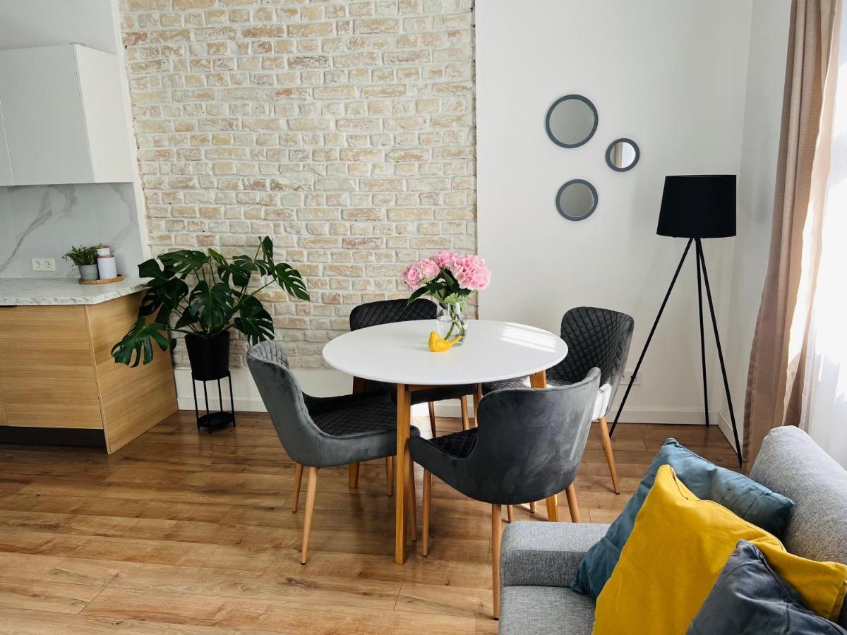 The Right Coast Apartment With Free Private Parking Riga Eksteriør billede